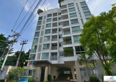49 Plus 2  Charming One Bedroom Condo With City Views for Rent in Thong Lo