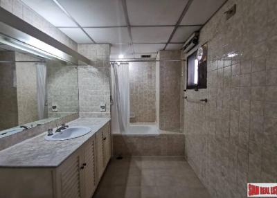 Spacious 3 Bedrooms and 3 Bathrooms Condominium for Rent in Phrom Phong Area of Bangkok