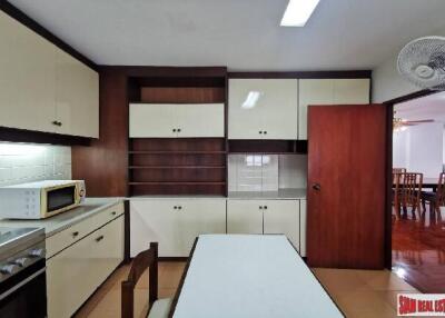 Spacious 3 Bedrooms and 3 Bathrooms Condominium for Rent in Phrom Phong Area of Bangkok