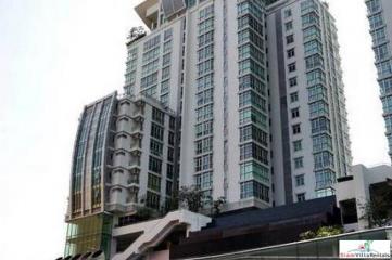 Nusasiri Grand Condo  Spacious Furnished Two Bedroom Condo for Rent Close to BTS Ekkamai