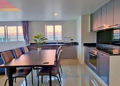 Modern kitchen with dining area