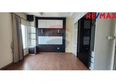 200 Sqm., 3 Beds Townhouse listed for ฿ 5,500,000.