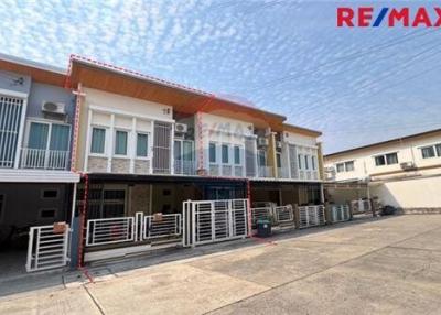 100 Sqm., 3 Beds Townhouse listed for ฿ 2,540,000.