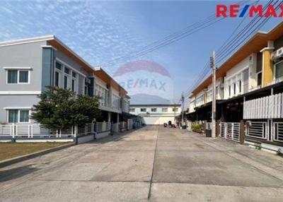 100 Sqm., 3 Beds Townhouse listed for ฿ 2,540,000.