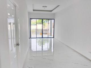 3 bedroom House in Nong Pla Lai