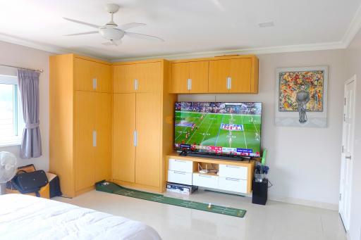 4 bedroom House in Bang Saray