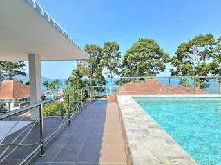 New 3-storey villa with sky pool