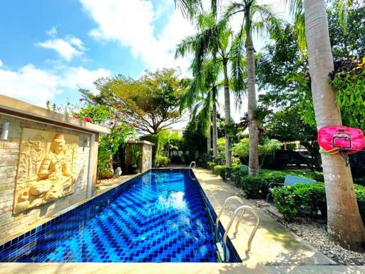 Family Pool Villa in Huay Yai area for sale