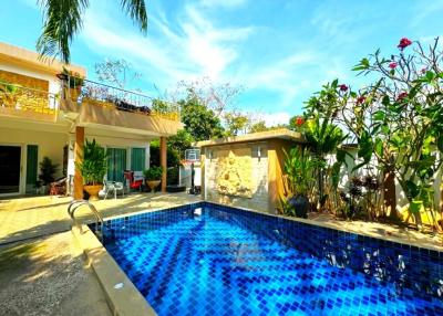 Family Pool Villa in Huay Yai area for sale