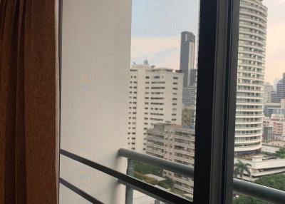 2-BR Condo at Libertypark 2 near ARL Makkasan