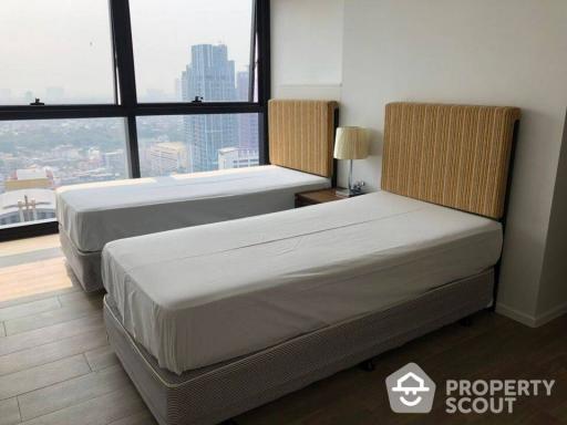 2-BR Condo at The Lofts Silom near BTS Surasak