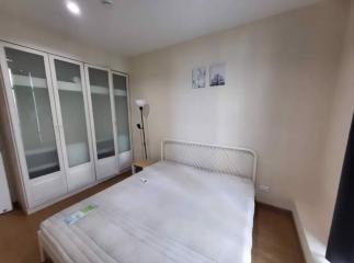 2 bed Condo in Baan Sathorn Chaopraya Khlong Ton Sai Sub District C020858