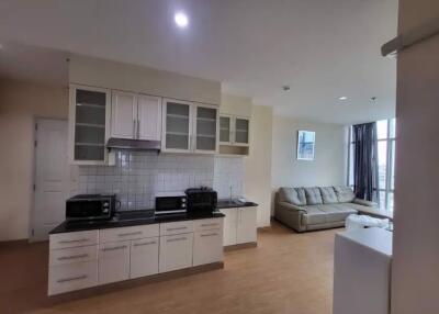 2 bed Condo in Baan Sathorn Chaopraya Khlong Ton Sai Sub District C020858