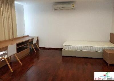 31 Residence - Large Modern Three Bedroom + Study Room on Sukhumvit 31