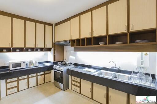 Stylish Two Bedroom Apartments for Rent in Lumphini