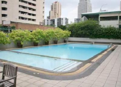 A Spacious 3 Bedroom & Newly Renovated Apartment In Sukhumvit 18