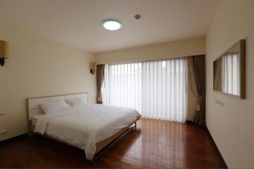 Baan Sukhumvit 14 - Large Three Bedroom with Convenient Location in Asok