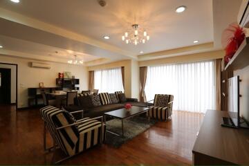 Baan Sukhumvit 14 - Large Three Bedroom with Convenient Location in Asok