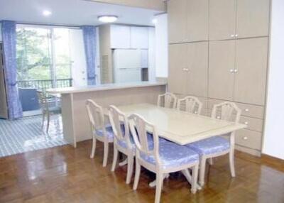 Quiet Three Bedroom Apartment for Rent Close to Thonglor BTS