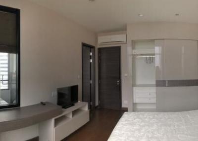 Ivy Ampio  Luxury Condo for Rent & Ready to Move in Next to MRT Rama9