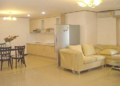Richmond Palace  A beautiful Fully Furnish Two Bedroom in a Mid Sukhumvit