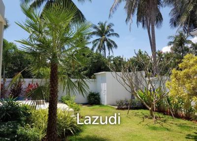 3 Beds 2 Baths 280 SQ.M White Beach Villa