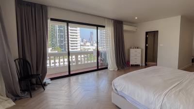 Large Pet-Friendly Condo Sukhumvit 39