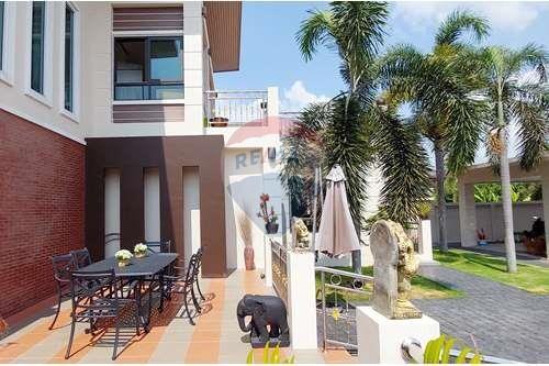 5 Bedroom Pool Villa in Bang Saray - 920471009-101