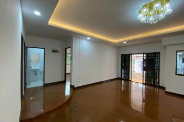 3 Bedrooms Single house for Sale in Nong Chom, San Sai District