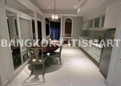 Condo at Eight Thonglor for sale