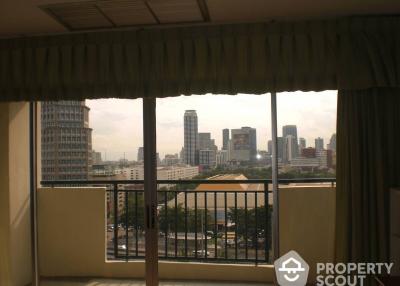 2-BR Condo at Monterey Place Sukhumvit 16 near MRT Queen Sirikit National Convention Centre