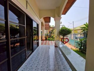 3 Bedrooms Villa / Single House in Ponthep 3/1 East Pattaya H011667