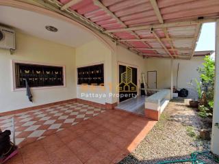 3 Bedrooms Villa / Single House in Ponthep 3/1 East Pattaya H011667