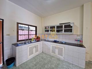 3 Bedrooms Villa / Single House in Ponthep 3/1 East Pattaya H011667