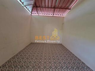 3 Bedrooms Villa / Single House in Ponthep 3/1 East Pattaya H011667