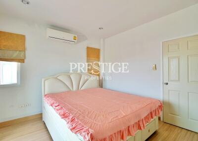 Central Park Hillside – 3 Bed 3 Bath in East Pattaya PC8554