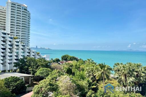 For sale Beach front condo The Palm Wongamat Studio Sea view