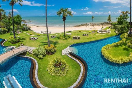 For sale Beach front condo The Palm Wongamat Studio Sea view