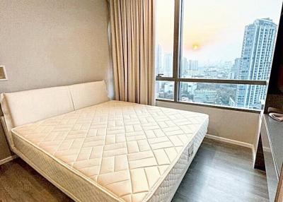 1 Bed 1 Bath 34 SQ.M The Room Sukhumvit 69