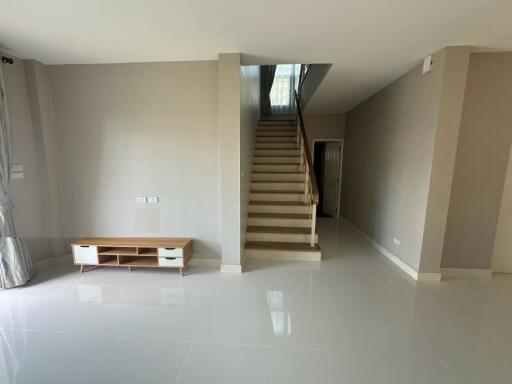 House for Rent in Nam Phrae, Hang Dong.