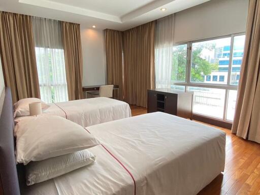 Condo for Rent at Royal Residence Park