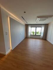 Condo for Rent, Sale at Ban Phloen Chit Apartment