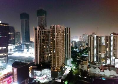 Condo for Rent at Life Asoke - Rama 9