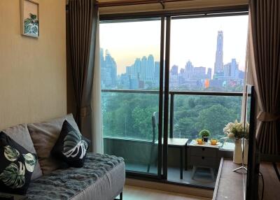 Condo for Rent at Lumpini Suites Phetchaburi-Makkasan