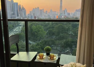 Condo for Rent at Lumpini Suites Phetchaburi-Makkasan