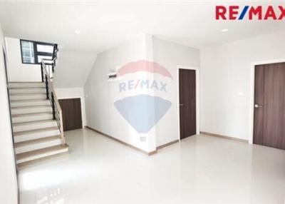 310 Sqm., 4 Beds Townhouse listed for ฿ 11,000,000.