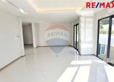 310 Sqm., 4 Beds Townhouse listed for ฿ 11,000,000.