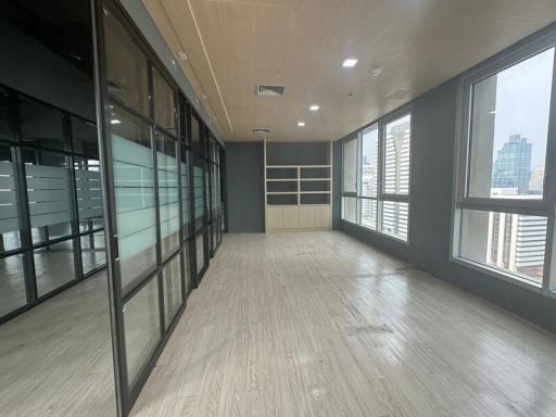 For Rent Bangkok Office Sathorn BTS Chong Nonsi Sathorn