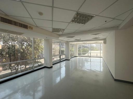 For Rent Bangkok Office Phahonyothin BTS Ari Phaya Thai