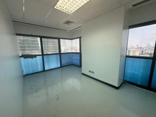 For Rent Bangkok Office Phahonyothin BTS Ari Phaya Thai